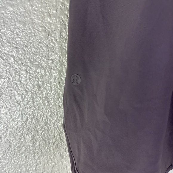 Lululemon On The Fly Skirt 21" Magnum SZ 8 - Picture 2 of 5
